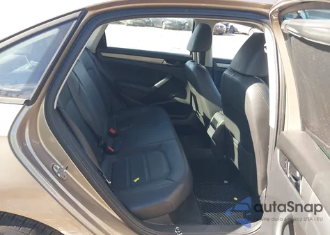 2015 Volkswagen Passat 1.8T Wolfsburg Edition from USA, damaged, VIN 1VWAT7A33FC048688